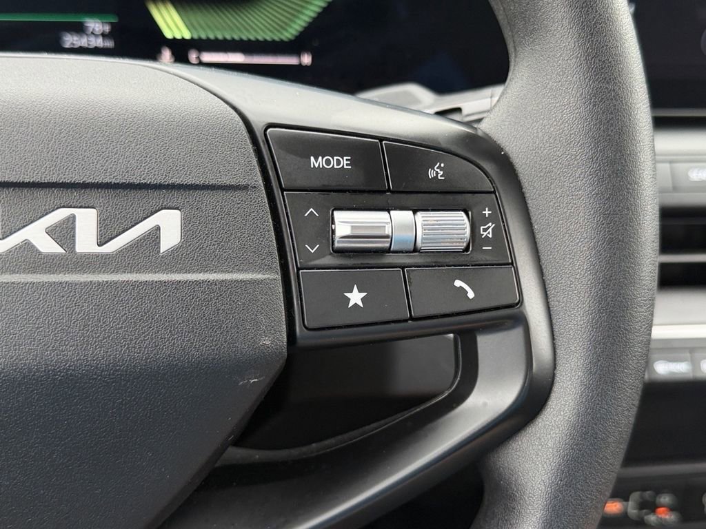 Used 2025 Kia K4 FWD image 21