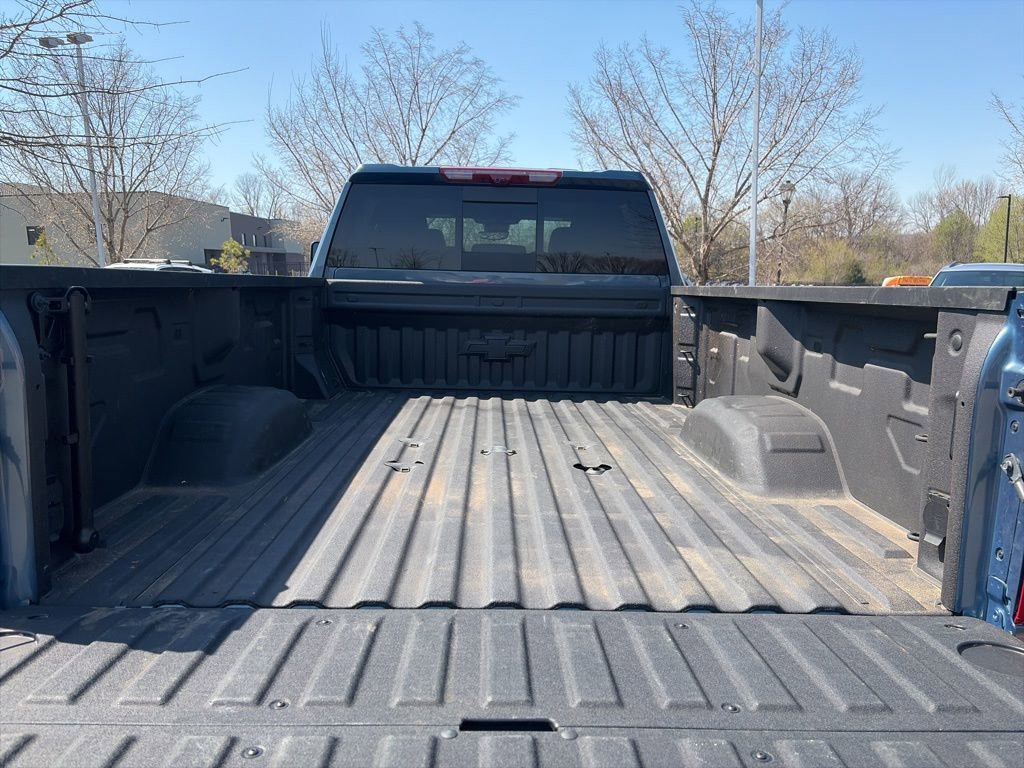 Used 2025 Chevrolet Silverado 3500 High Country w/ High Country Premium Package AWD/4WD image 6