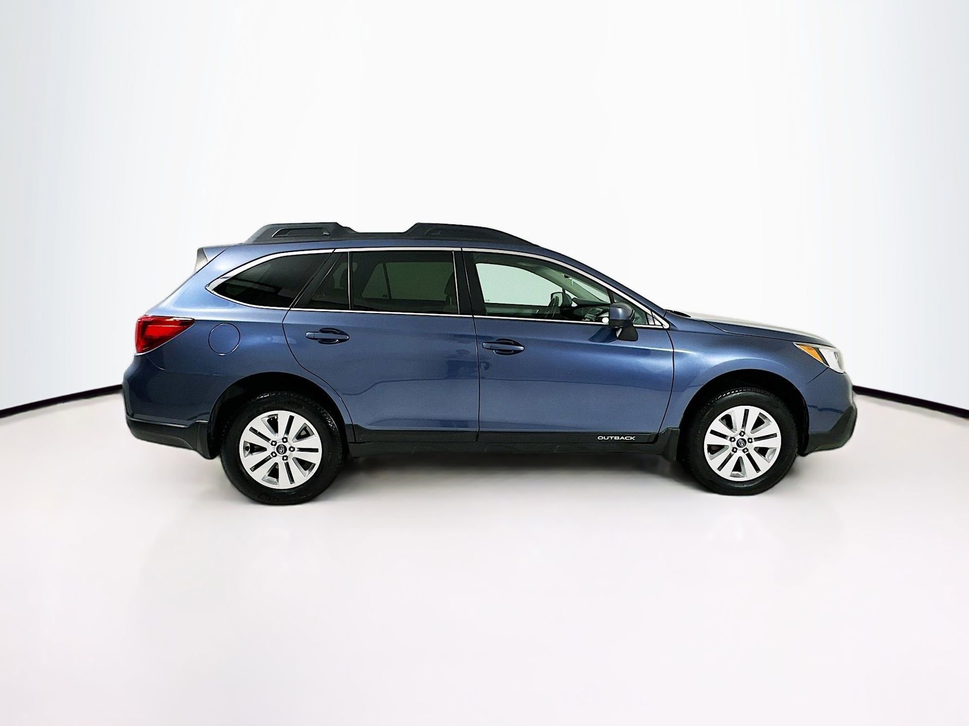 Used 2016 Subaru Outback 2.5i Premium AWD/4WD image 9