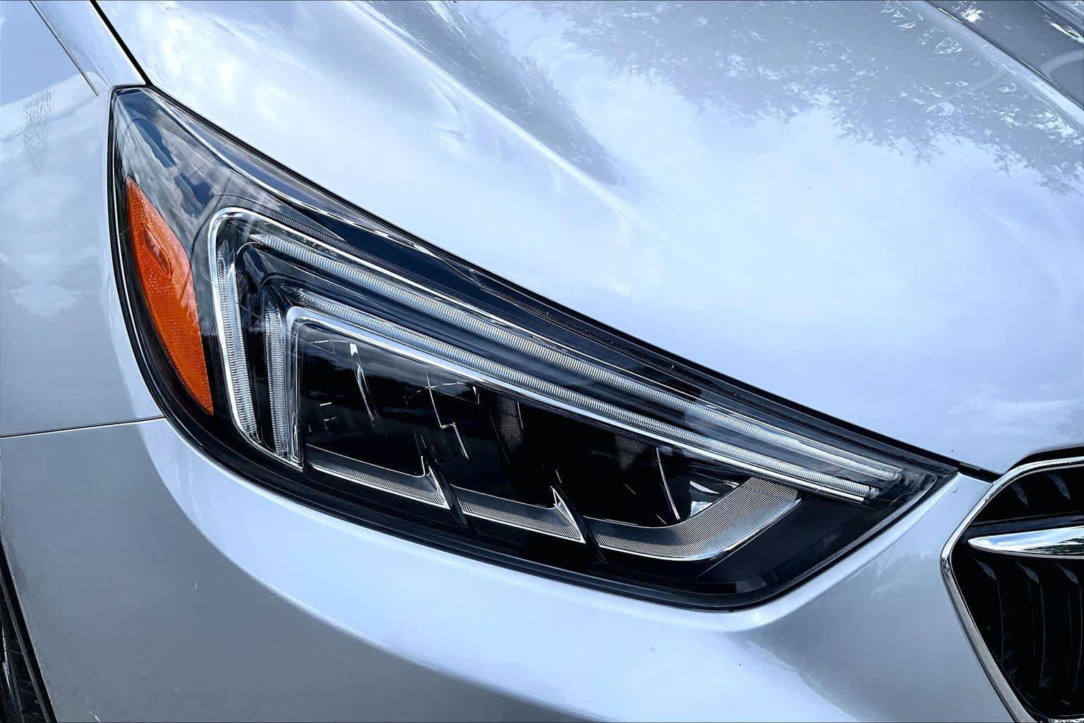 Used 2020 Buick Encore Essence w/ Safety Package II FWD image 28
