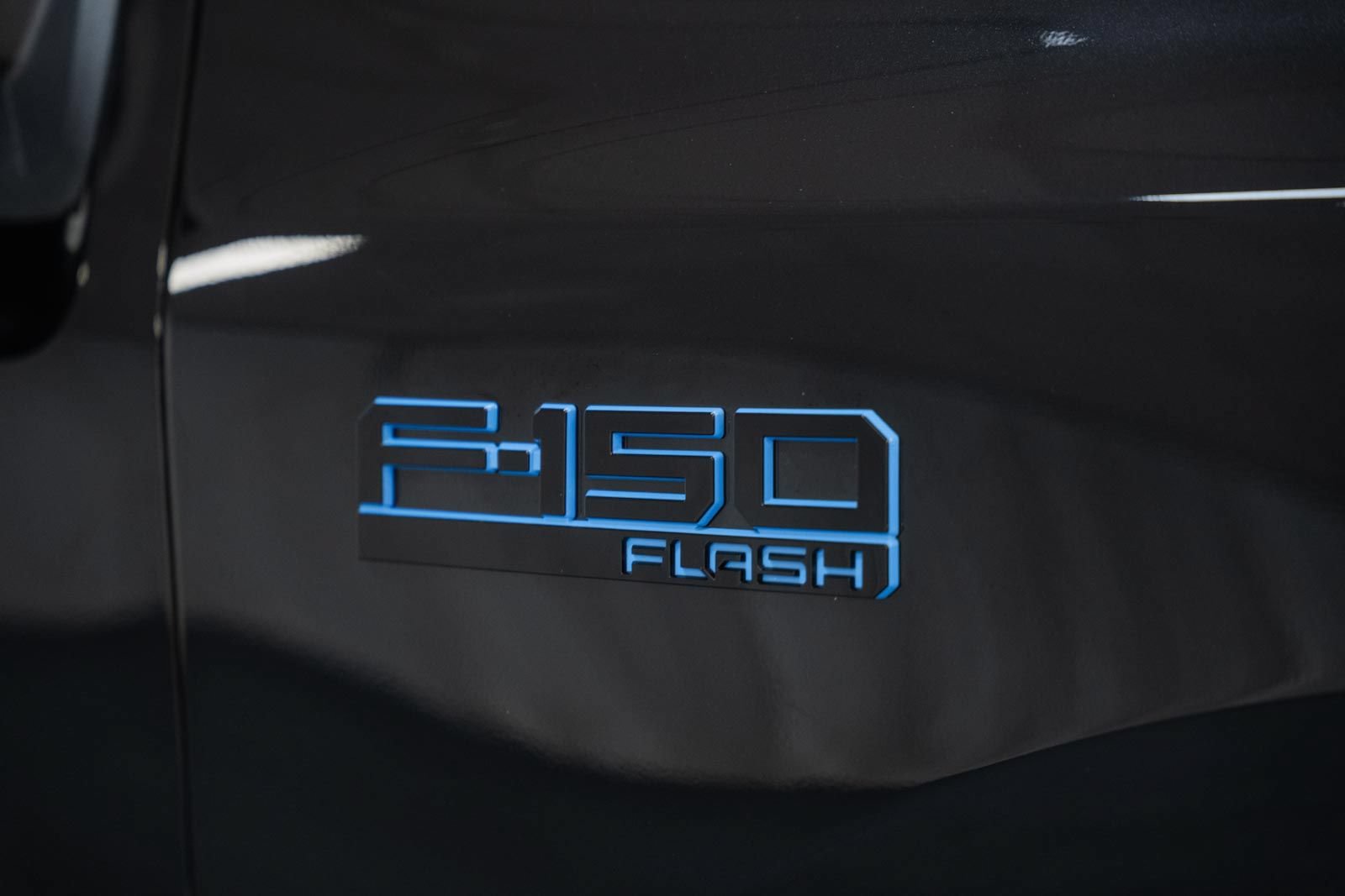 Used 2025 Ford F150 Lightning Flash AWD/4WD image 14