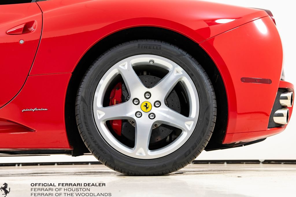 Used 2010 Ferrari California RWD image 21