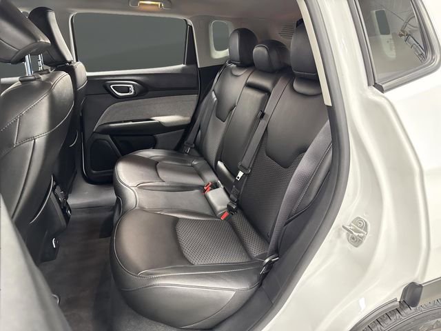 Used 2022 Jeep Compass Latitude image 26