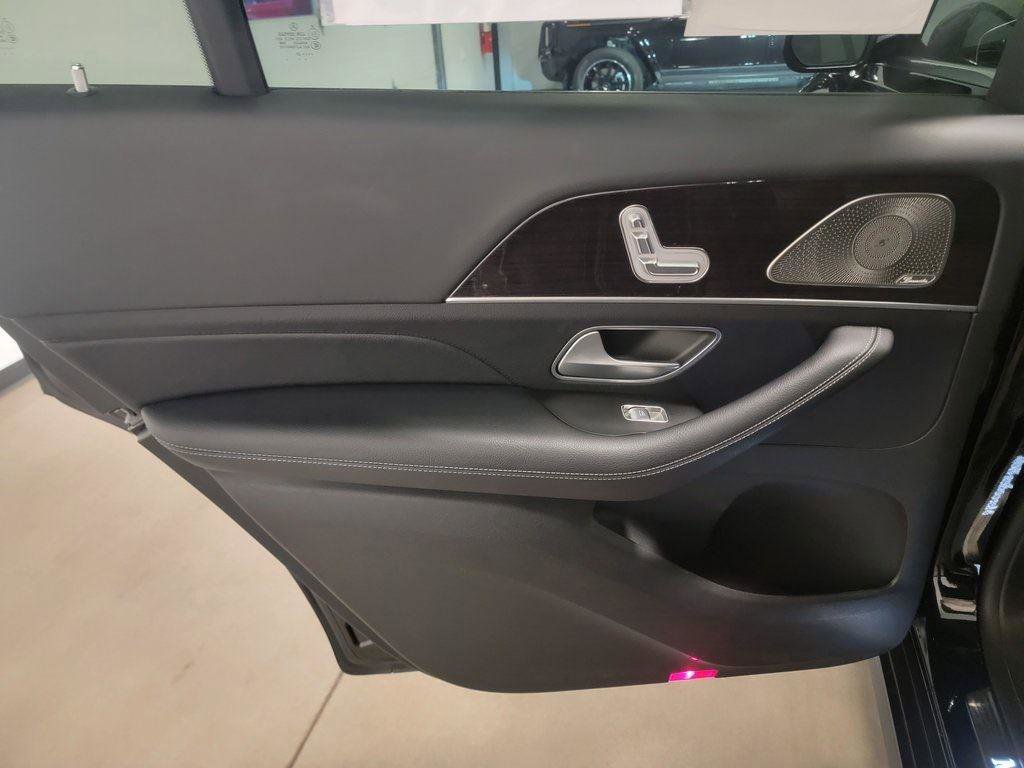 Used 2023 Mercedes-Benz GLS 450 4MATIC image 24