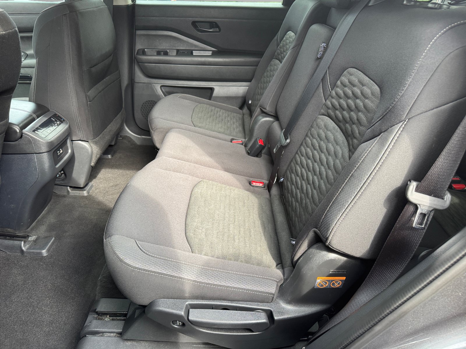 Used 2024 Nissan Pathfinder SV FWD image 14