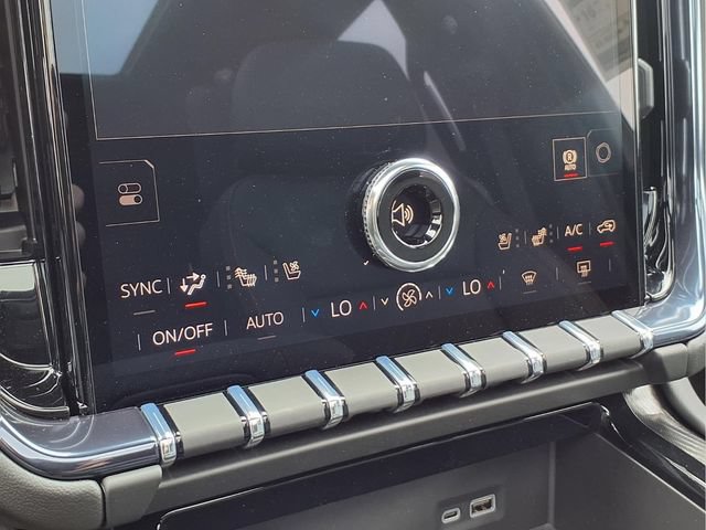 New 2026 GMC Yukon XL AT4 w/ AT4 Premium Plus Package AWD/4WD image 8