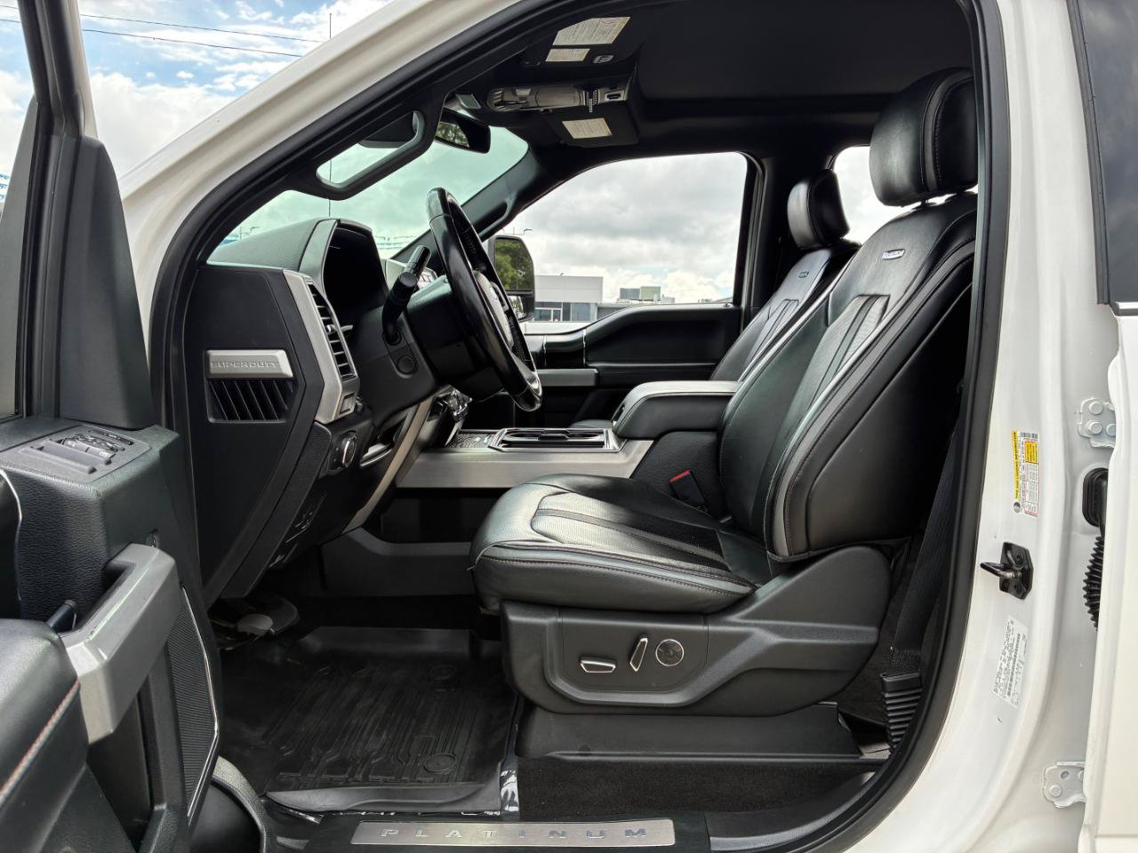 Used 2018 Ford F250 Platinum w/ Platinum Ultimate Package AWD/4WD image 15