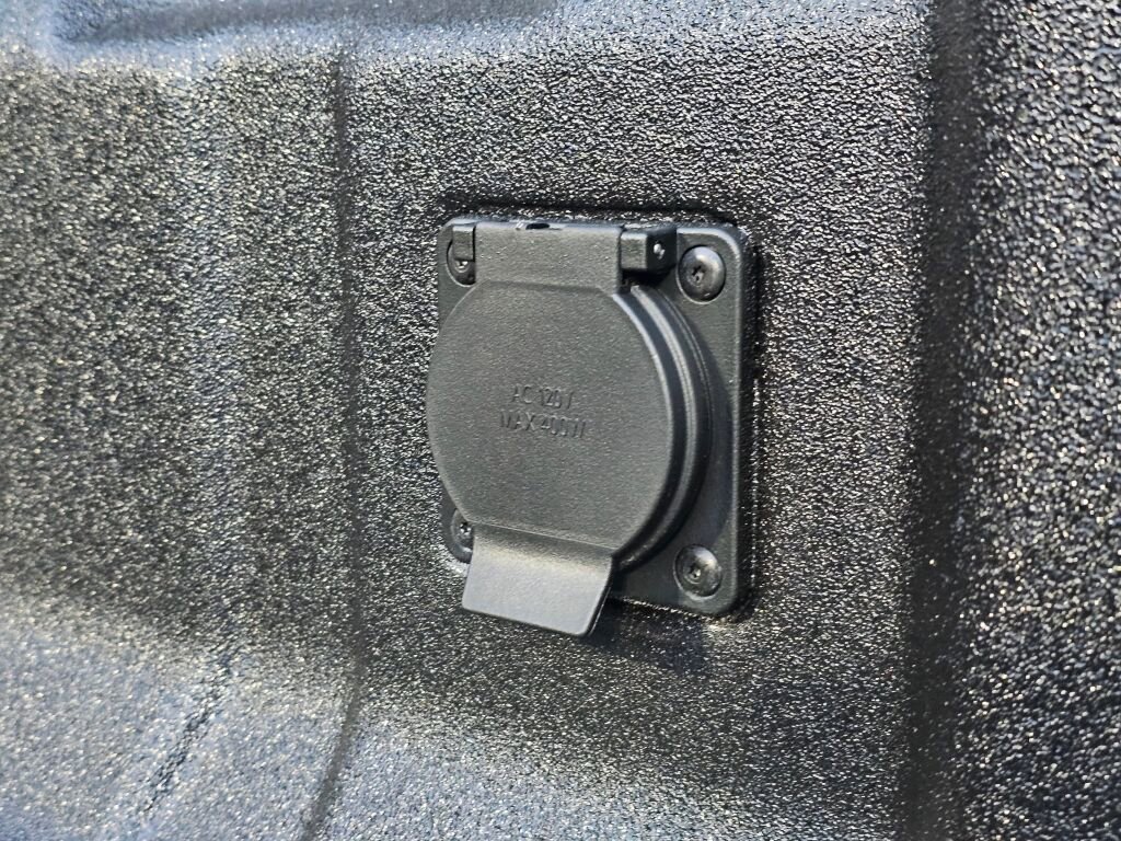 New 2026 Chevrolet Colorado ZR2 w/ Technology Package image 25