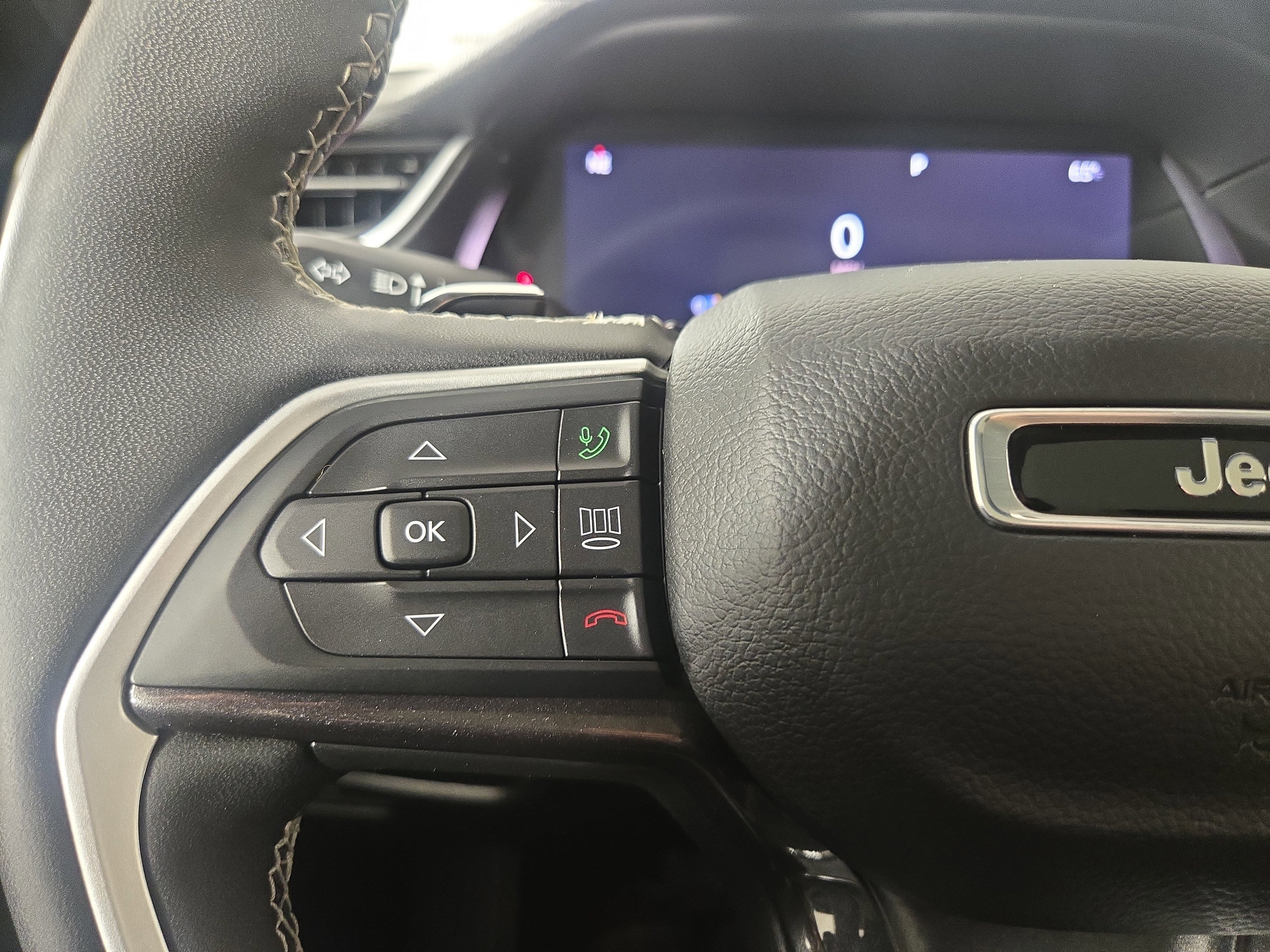 Used 2023 Jeep Grand Cherokee L Laredo AWD/4WD image 16