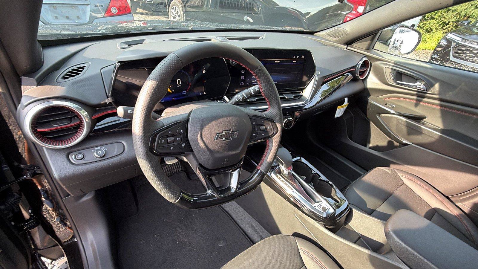 New 2026 Chevrolet Trax RS w/ Sunroof Package FWD image 21
