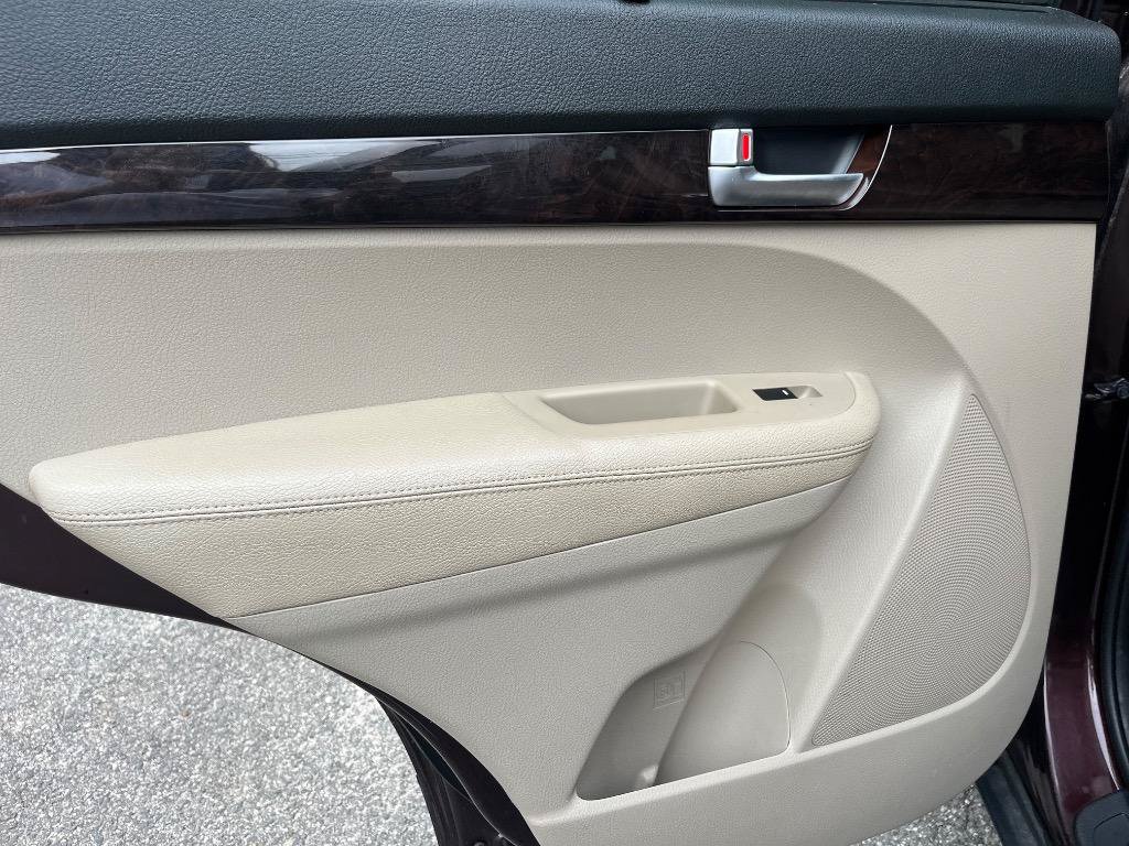 Used 2014 Kia Sorento LX FWD image 19