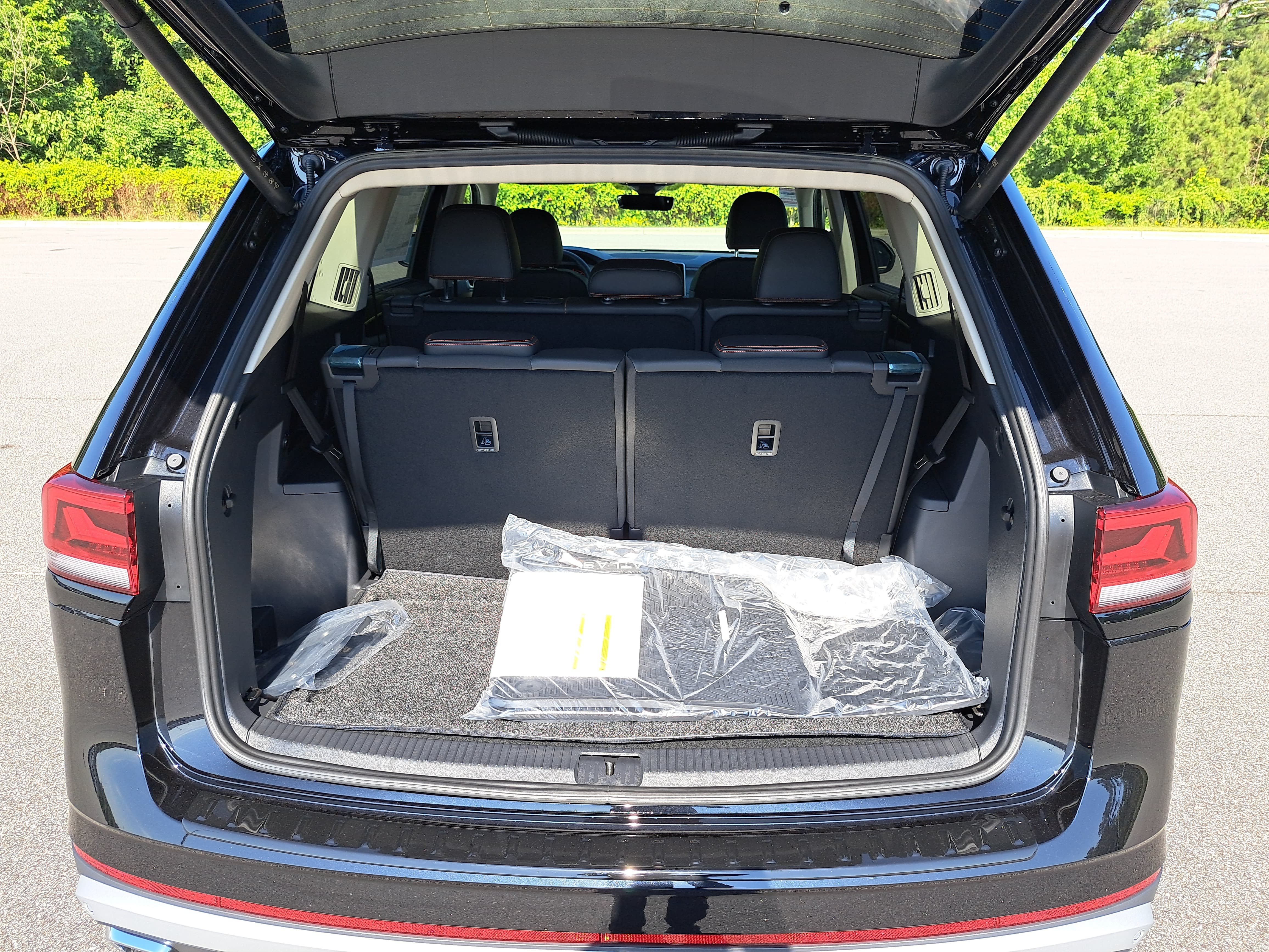 New 2026 Volkswagen Atlas Peak Edition AWD/4WD image 13