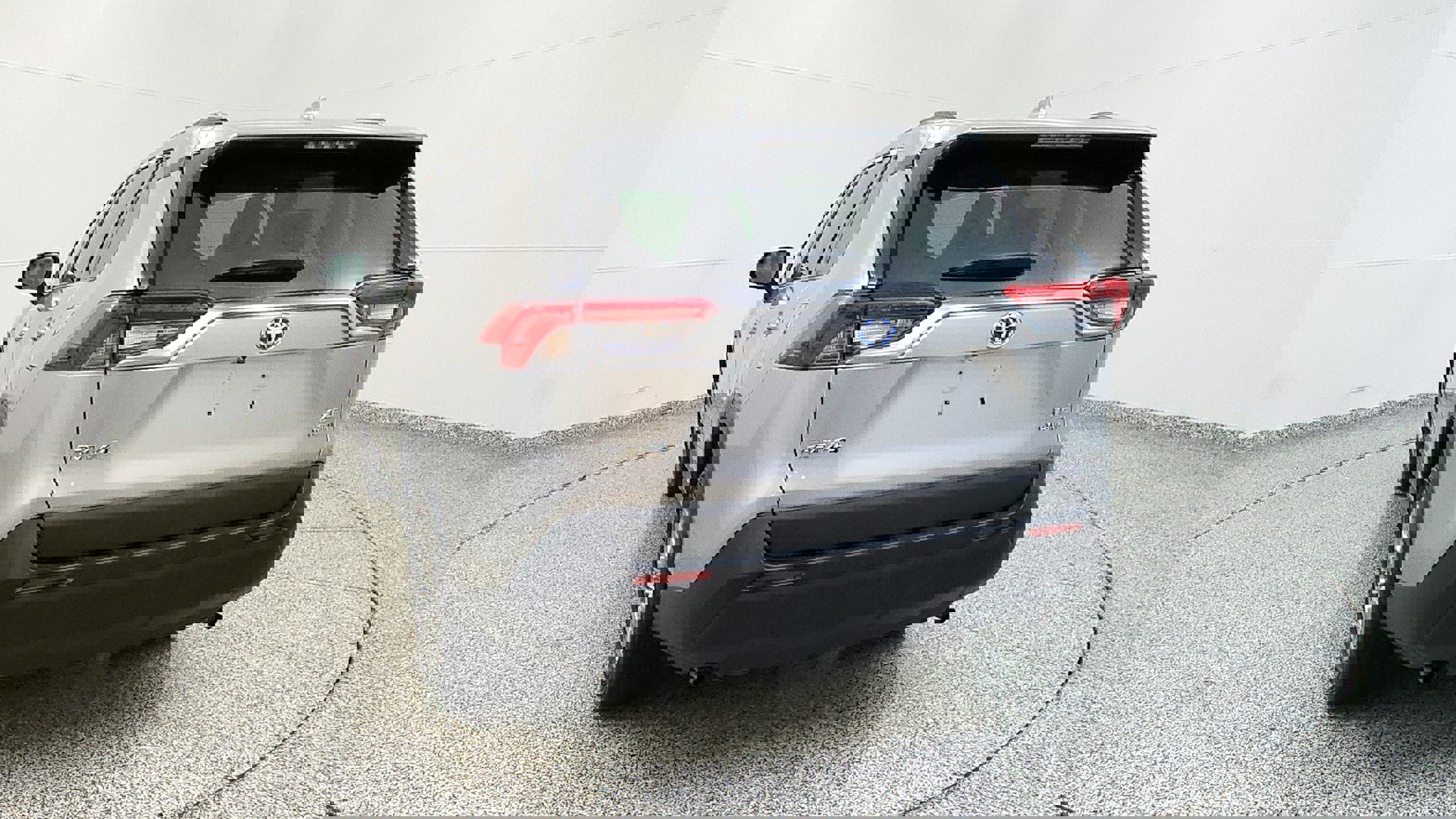 Used 2024 Toyota RAV4 XLE image 4