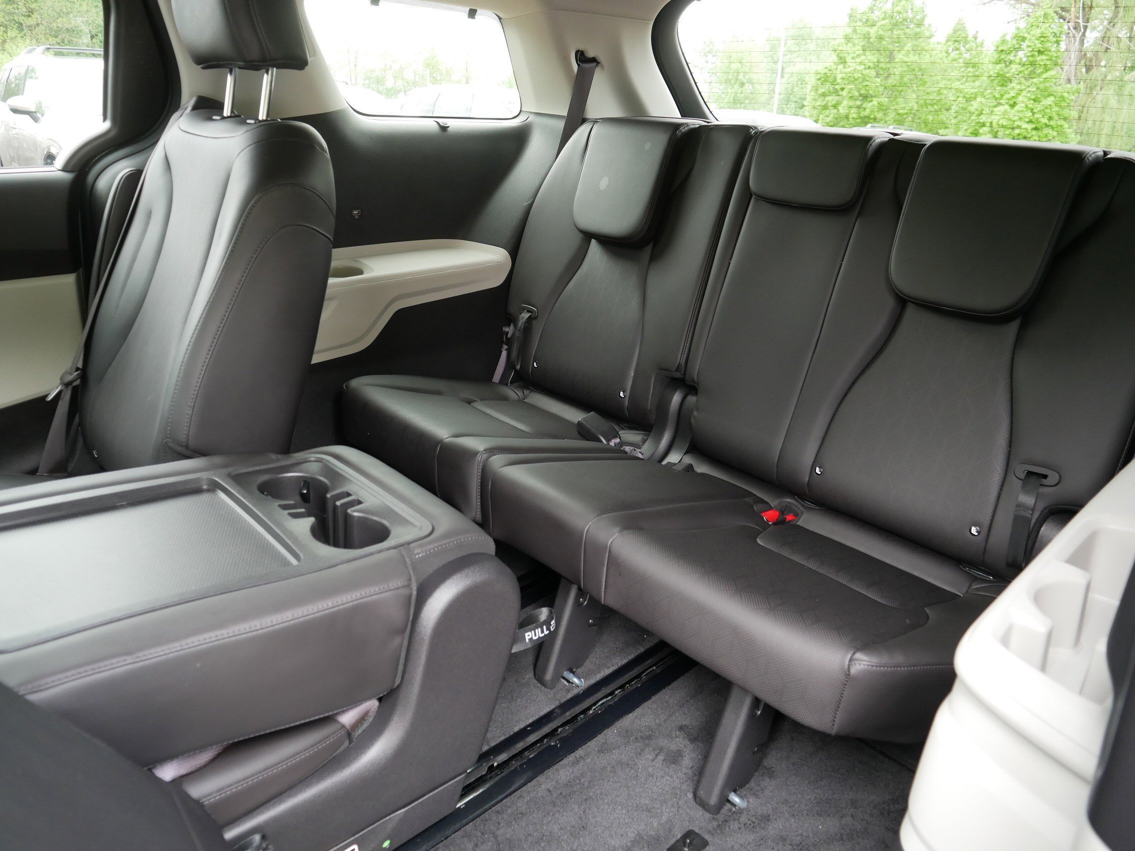 Used 2024 Kia Carnival SX FWD image 37
