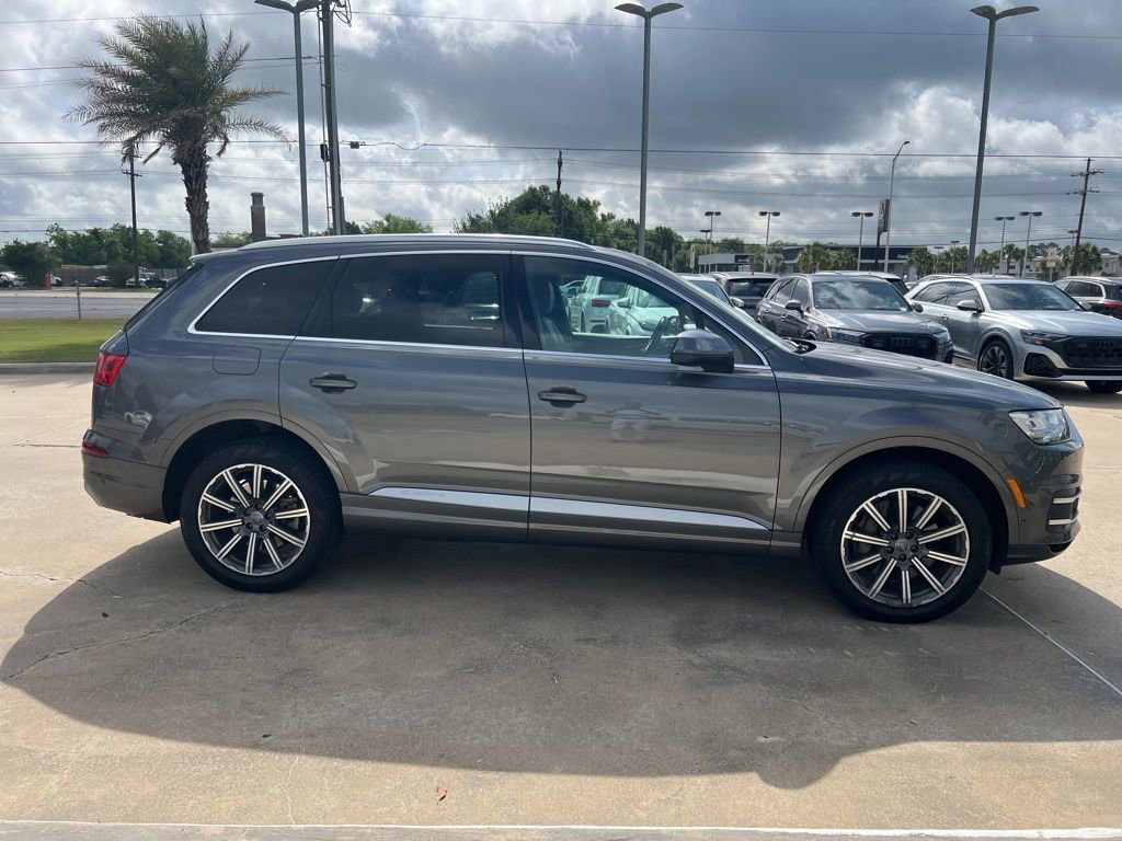 Used 2019 Audi Q7 3.0T Premium Plus w/ Premium Plus Package AWD/4WD image 4