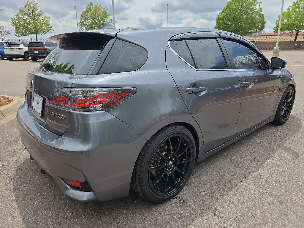Used 2017 Lexus CT 200h FWD image 6