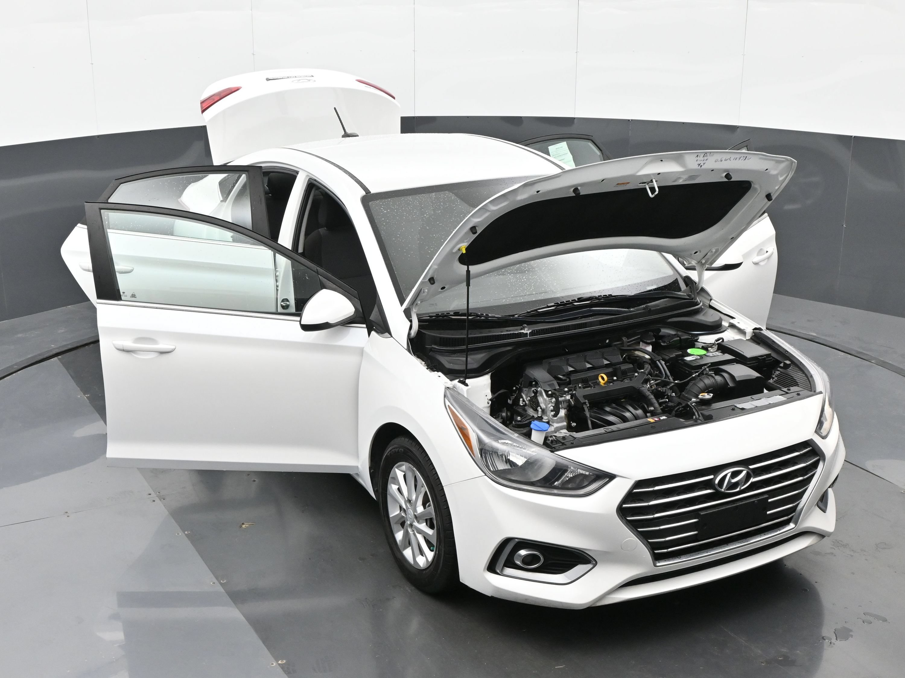 Used 2022 Hyundai Accent SEL FWD image 45