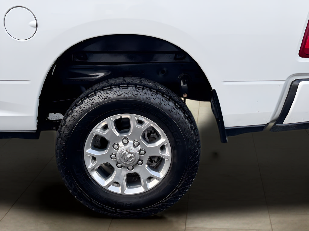 Used 2024 RAM 2500 Laramie AWD/4WD image 37