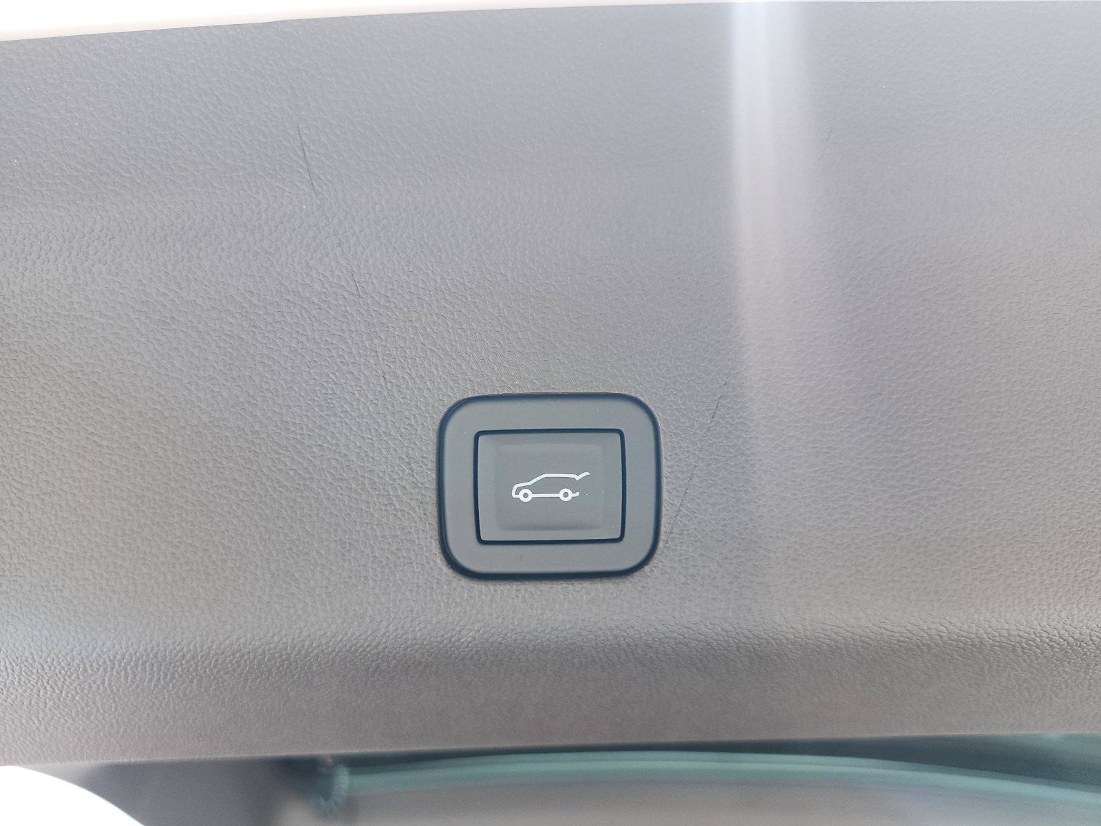 New 2026 GMC Yukon XL Elevation w/ Elevation Premium Package RWD image 7
