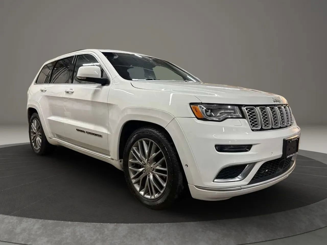 Used 2017 Jeep Grand Cherokee Summit w/ Platinum Series Group AWD/4WD image 1