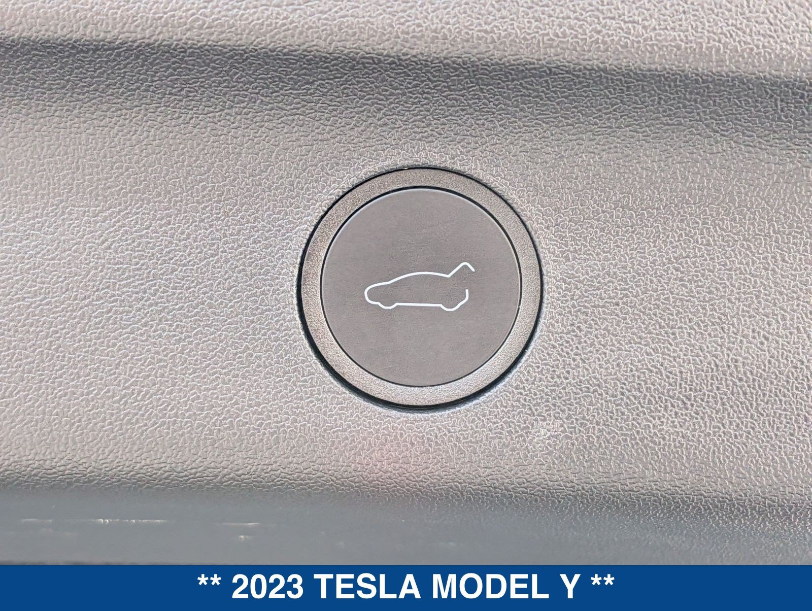 Used 2023 Tesla Model Y Performance AWD/4WD image 15