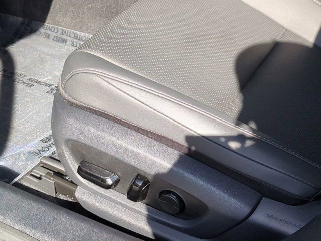 Used 2025 Lexus ES 350 w/ Accessory Package (Z2) image 12