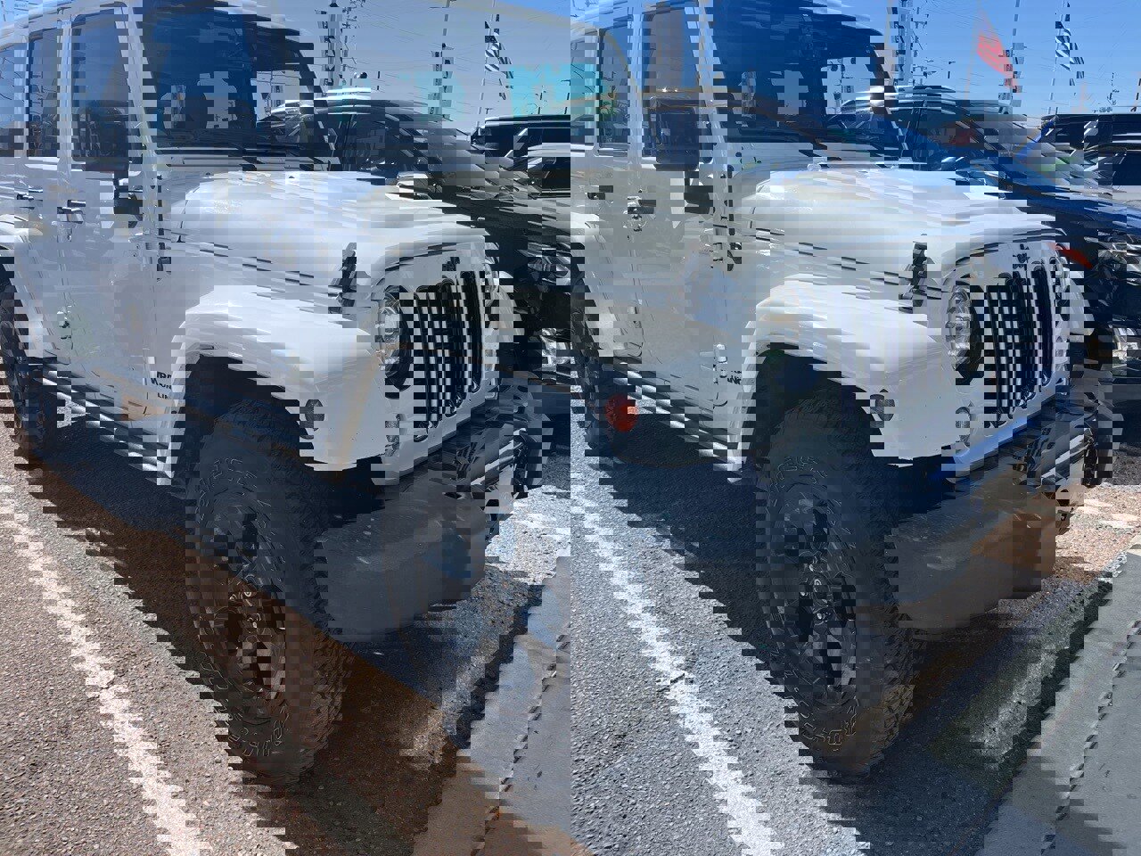 Used 2015 Jeep Wrangler Unlimited Sahara image 10