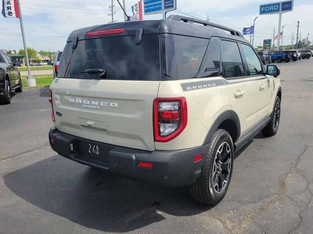 Certified 2025 Ford Bronco Sport Outer Banks w/ Outer Banks Tech Package+ AWD/4WD image 4