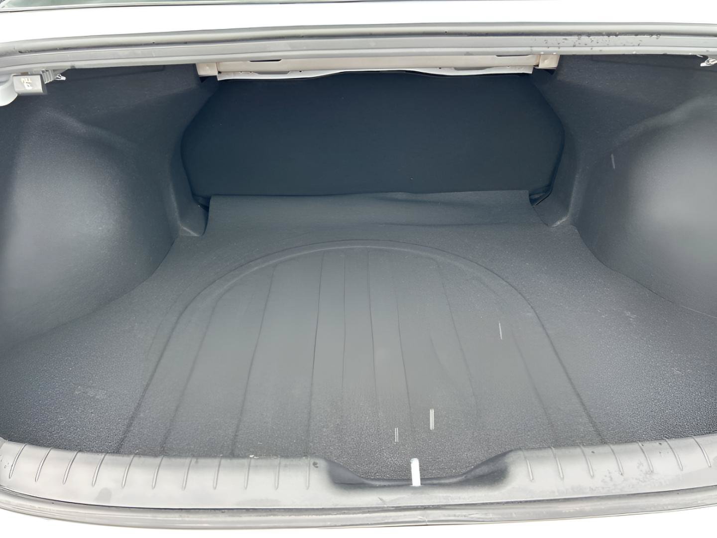 New 2026 Hyundai Elantra Sport FWD image 17