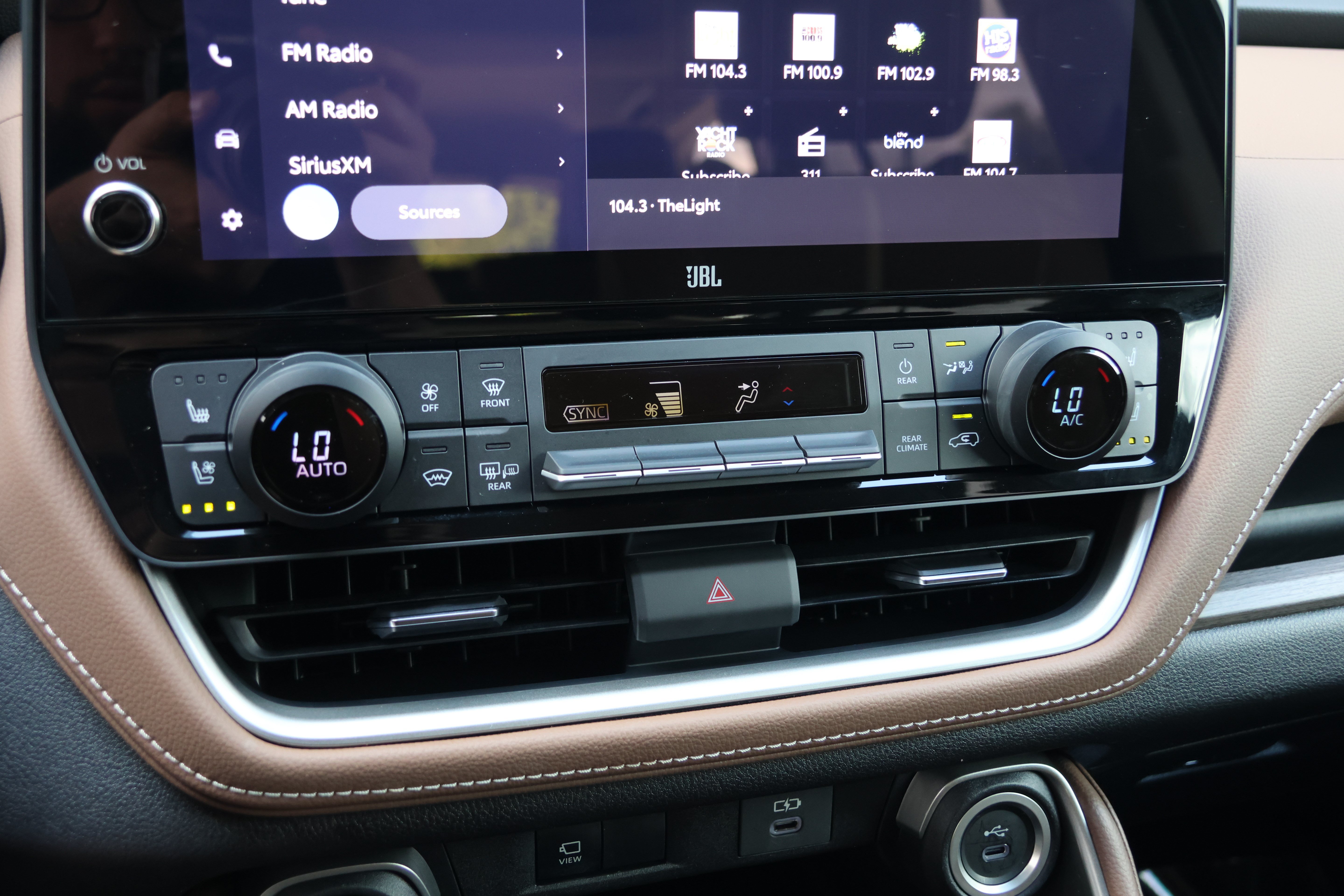 Used 2025 Toyota Grand Highlander AWD image 25