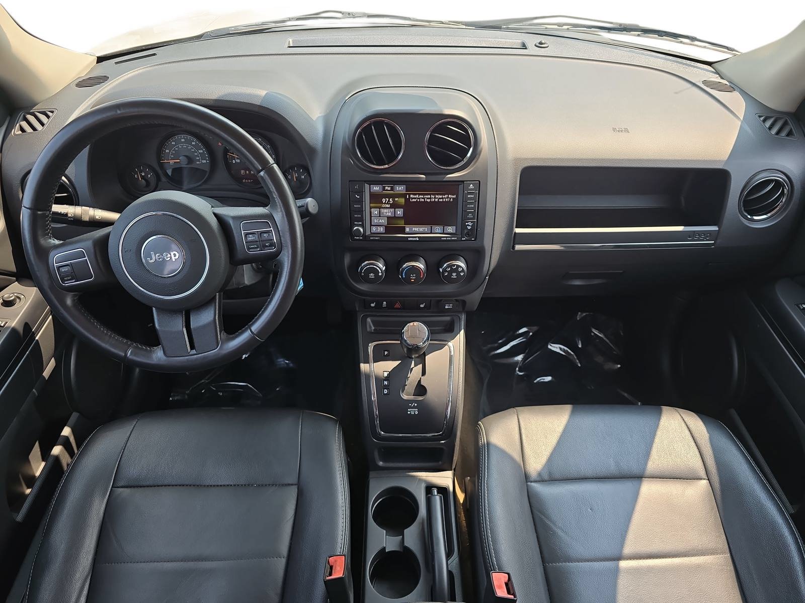Used 2017 Jeep Patriot High Altitude AWD/4WD image 9