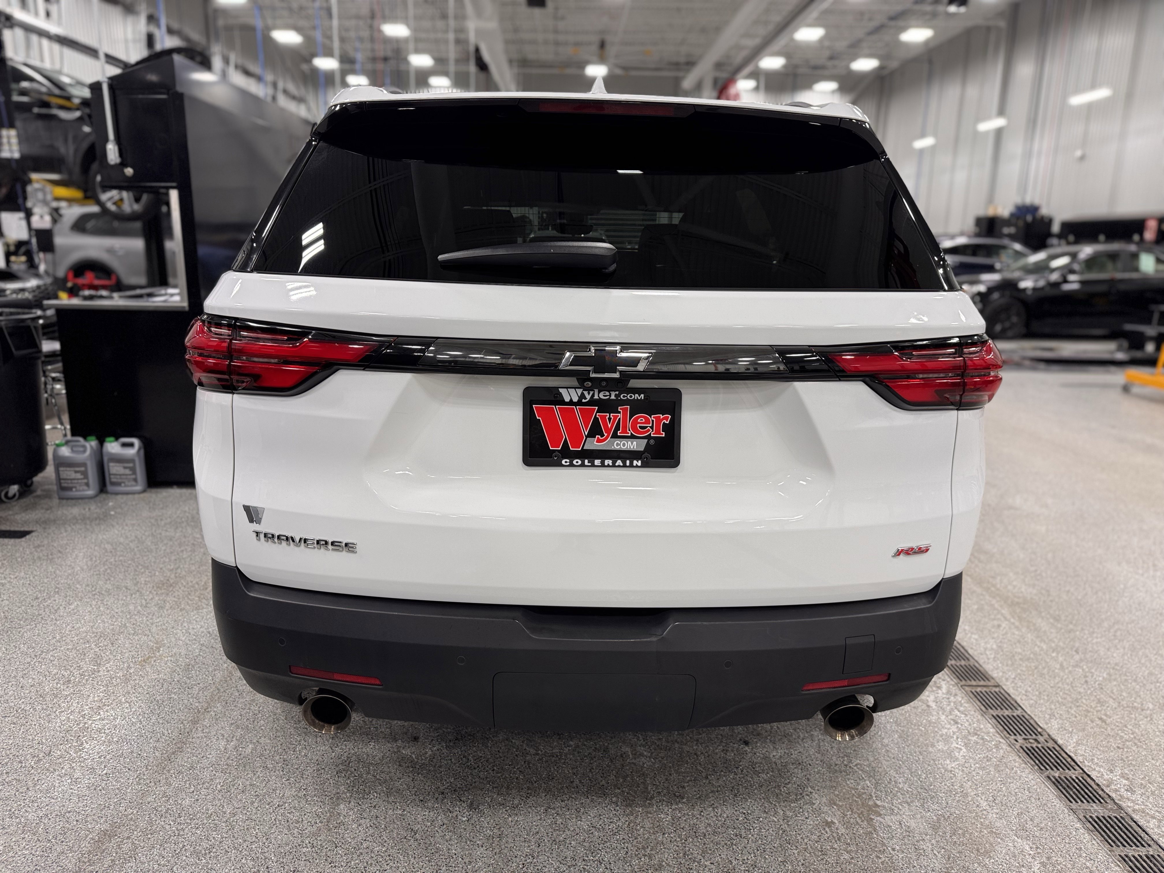 Used 2022 Chevrolet Traverse RS image 34