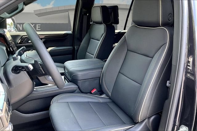 New 2026 GMC Yukon Elevation w/ Elevation Premium Package AWD/4WD image 10
