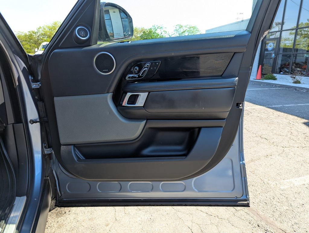 Used 2018 Land Rover Range Rover Long Wheelbase Supercharged AWD/4WD image 32