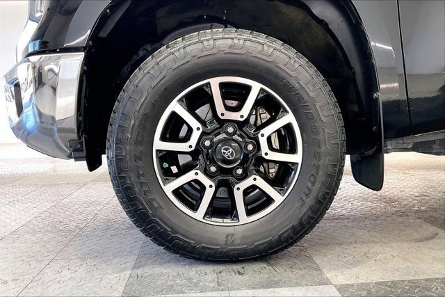 Used 2014 Toyota Tundra SR5 w/ TRD Off Road Package image 8
