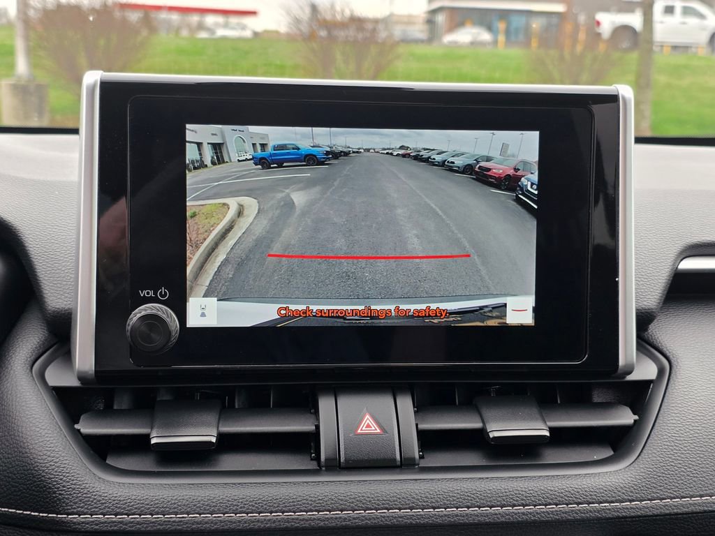 Used 2024 Toyota RAV4 LE AWD/4WD image 23