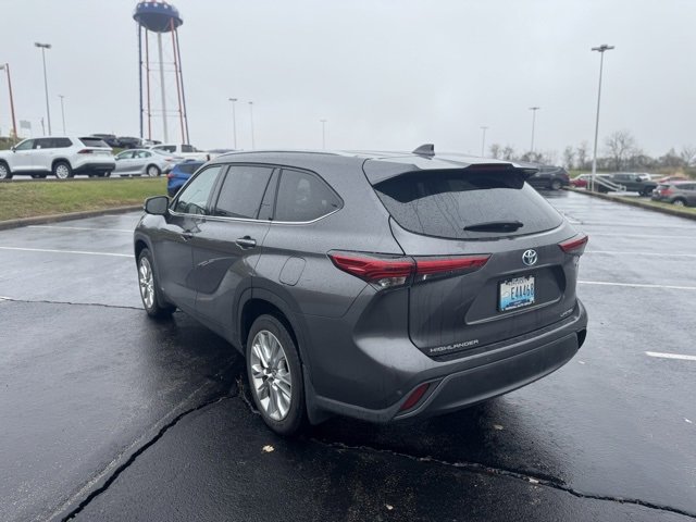 Used 2023 Toyota Highlander Limited image 5