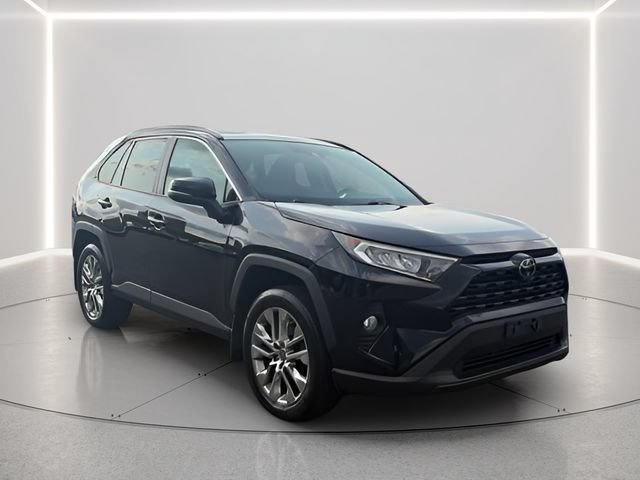 Used 2021 Toyota RAV4 XLE Premium AWD/4WD image 28