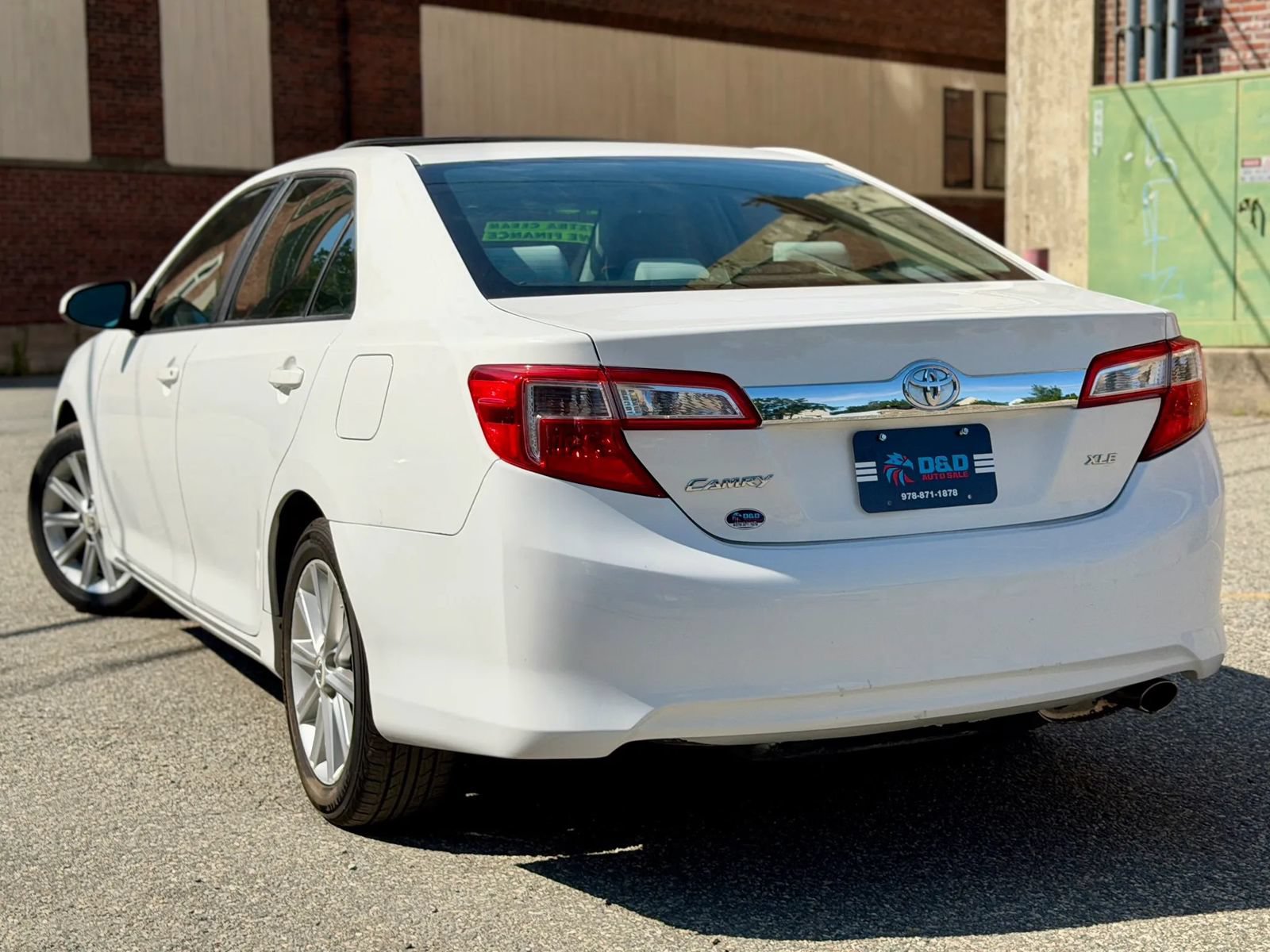 Used 2013 Toyota Camry XLE FWD image 3