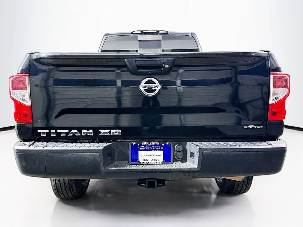 Used 2019 Nissan Titan S image 14