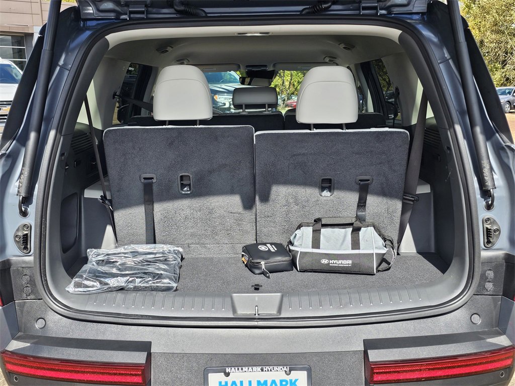 Certified 2025 Hyundai Santa Fe SEL image 30