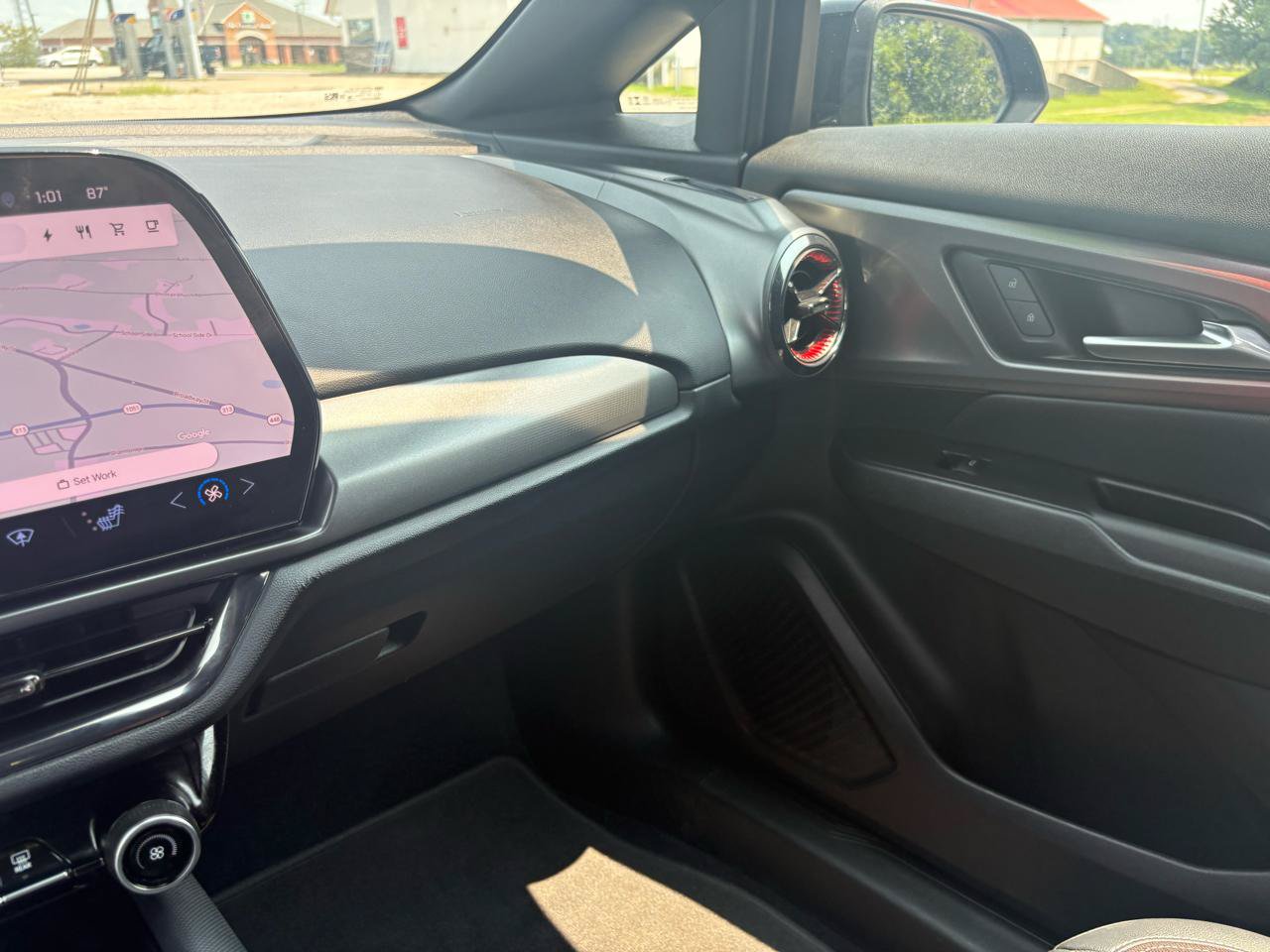 Used 2024 Chevrolet Equinox EV RS FWD image 22