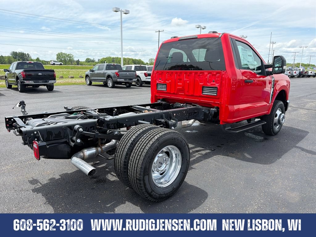 New 2026 Ford F350 XLT w/ XLT Value Package AWD/4WD image 5