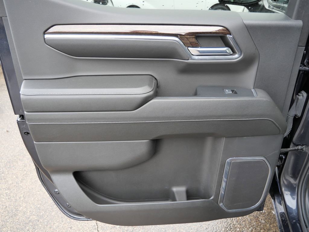 Used 2024 GMC Sierra 1500 Elevation image 24