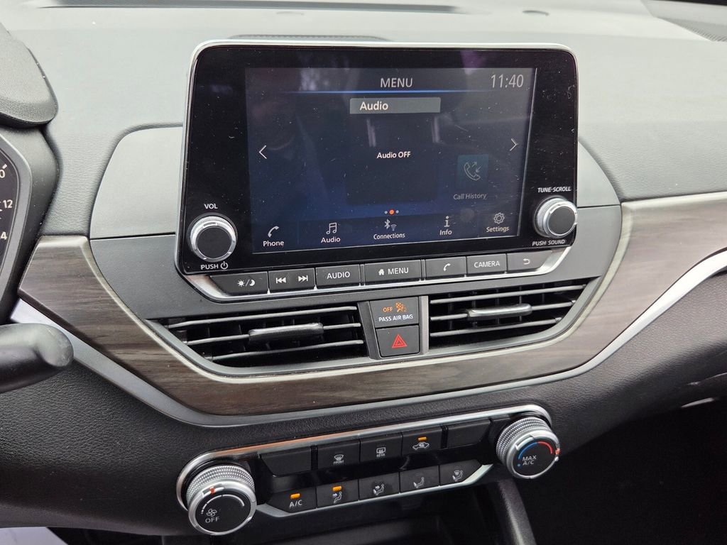 Used 2024 Nissan Altima 2.5 SV image 15