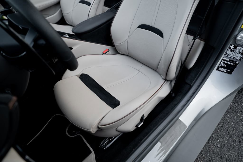 Certified 2024 Ferrari Roma Spider image 36