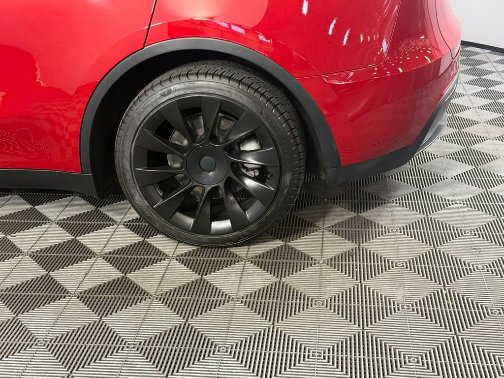 Used 2023 Tesla Model Y Long Range AWD/4WD image 7