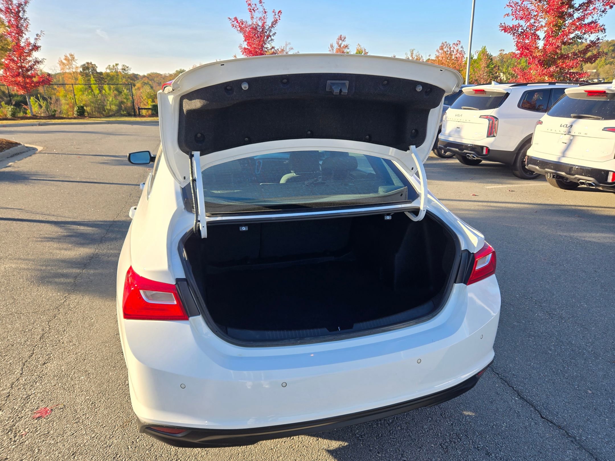 Used 2022 Chevrolet Malibu LS w/ Driver Confidence Package II image 18