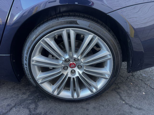 Used 2015 Jaguar XJ L Portfolio image 37