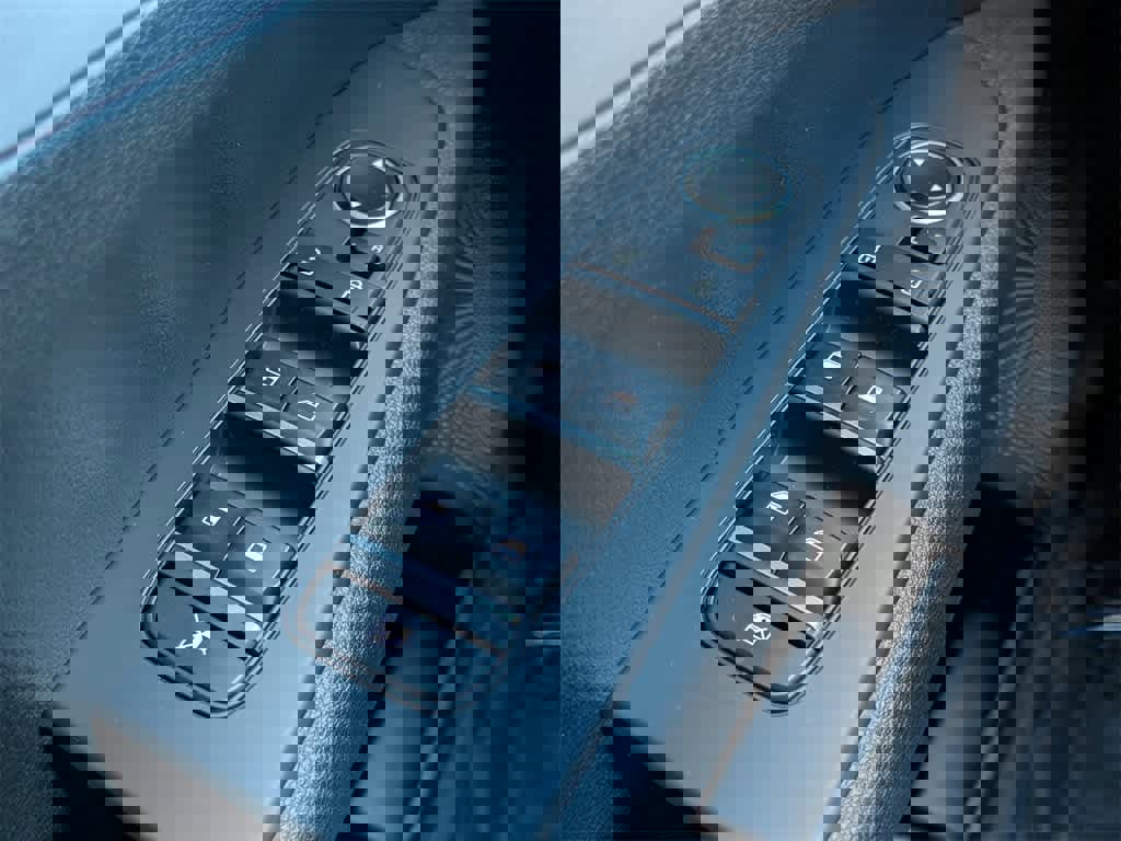 Used 2024 Kia Forte LXS image 23